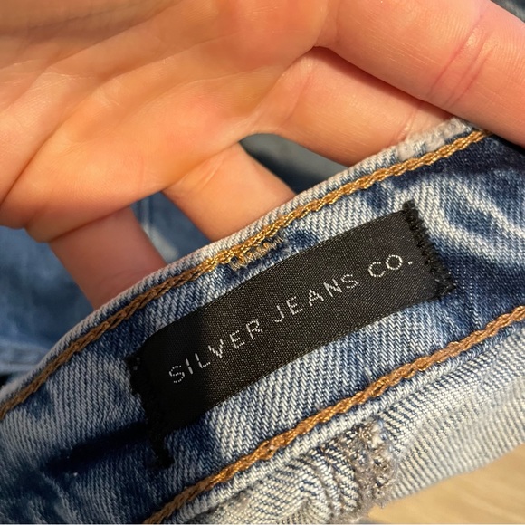 Silver Jeans Highly Desirable High Rise Short - Picture 6 of 7